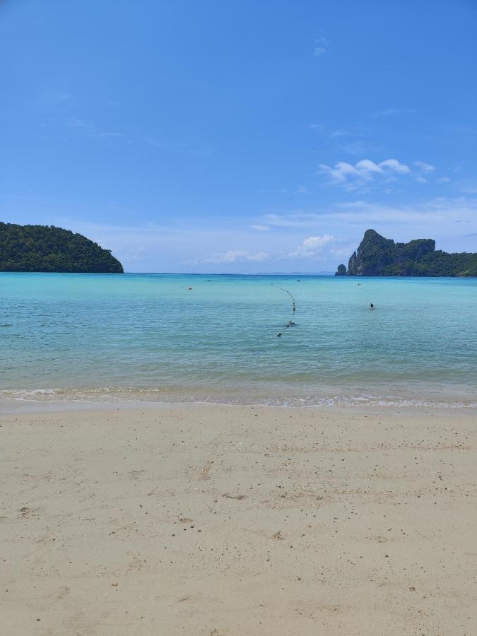 Phi Phi Ocean Club Hostel Exterior photo